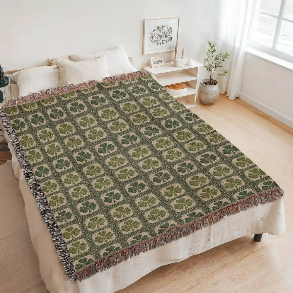 Irish Shamrock Woven Blanket Keepsake Gift – 100% Cotton Celtic Home Decor